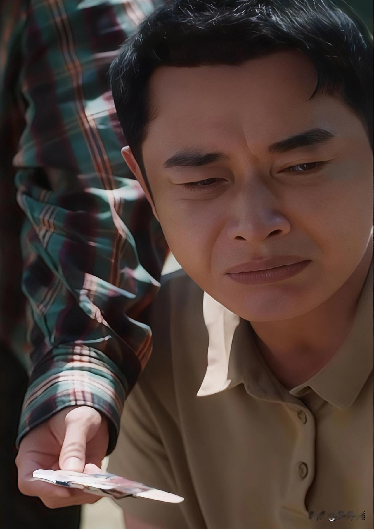 罗晋这一招让谣言不攻自破你看他处理婚变风波就知道了，不争不辩，一张简单的讣告