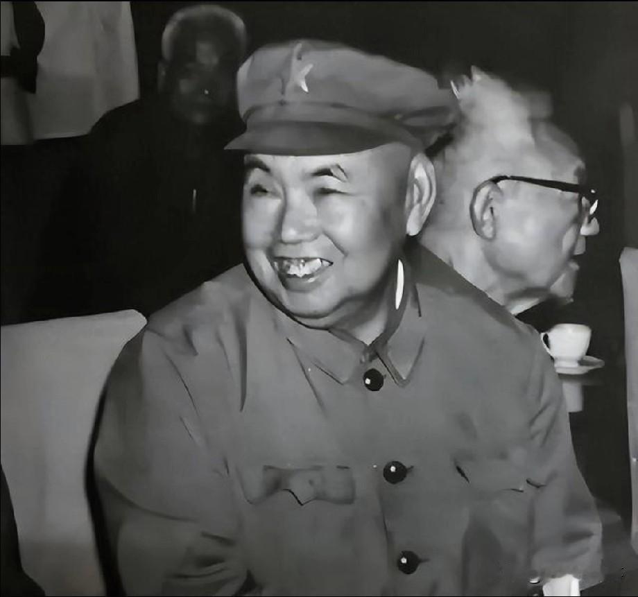 1967年，许世友到北京开会，一开国上将笑着和他打招呼，他理都不理，对方只能尴尬