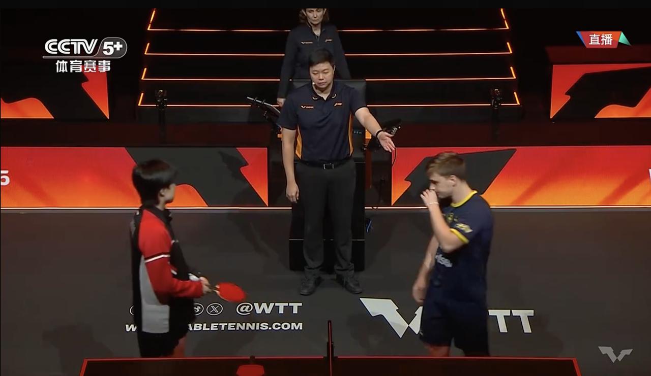 这样才对嘛，直接退了，王楚钦在刚刚的半决赛中，出来亮个相就直接退了，身体最重要嘛