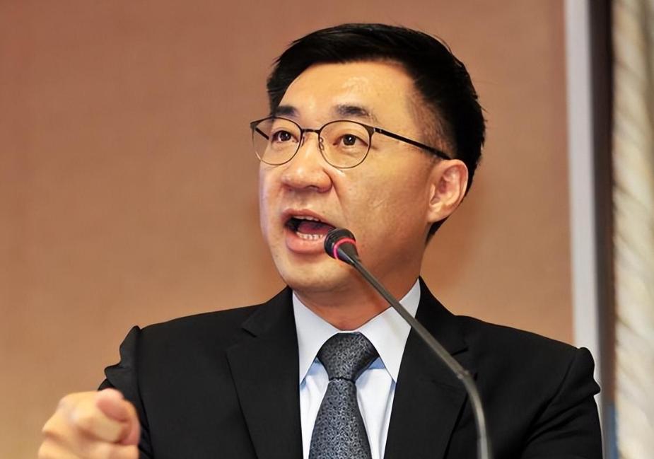 输阵不输人！江启臣再战“台中模式”，因果报应来得快！江启臣和杨琼璎这