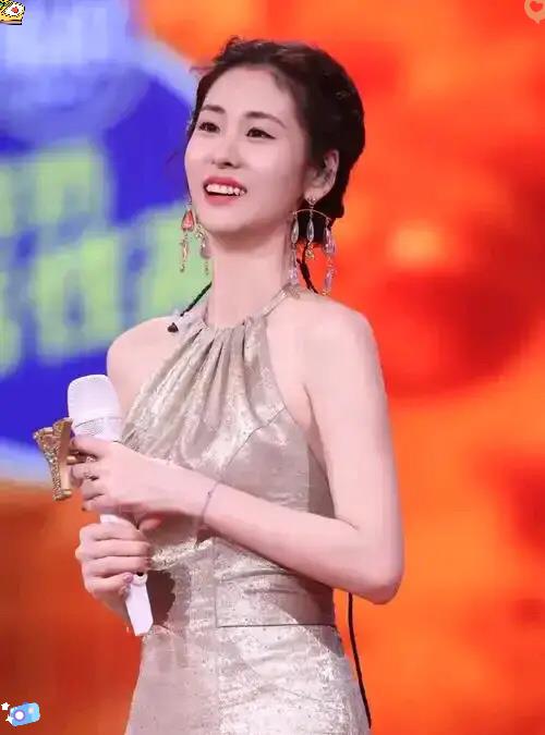 张碧晨只要能把合同拿出来，证明确实签过这个条款享有永久演唱权，那这个仗就有的打，