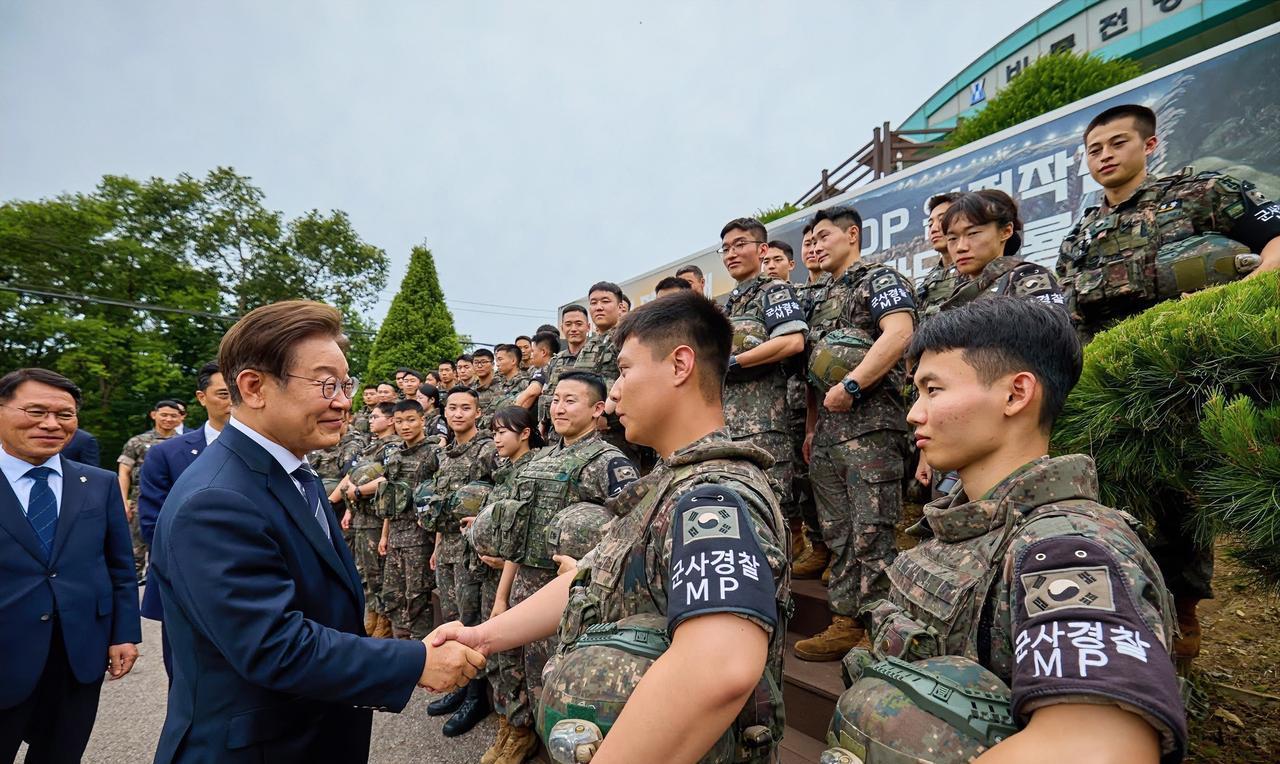 李在明示好朝鲜当地时间6月15日，李在明公开喊话朝鲜，他承诺将会化解危机，开辟