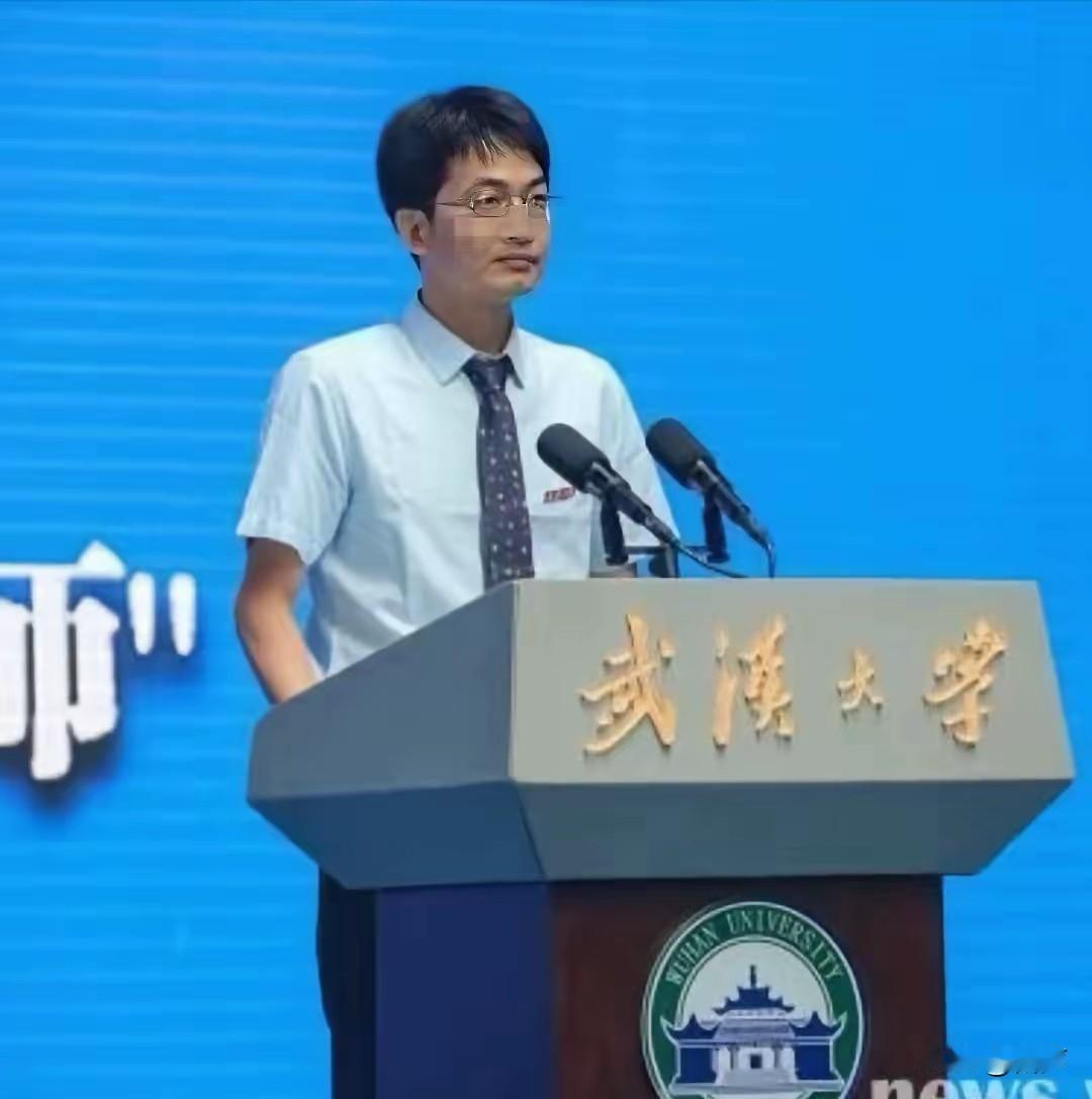 查了下付磊的资料不查不知道，一查惊呆了这履历简直就是坐火箭吧，尤其是最近直接