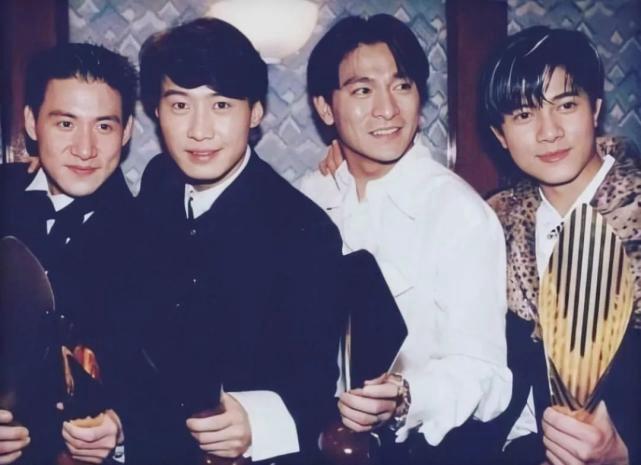 “四大天王”居然有人没上过春晚。明年春晚可以邀请“四大天王”同台吗？如果能实