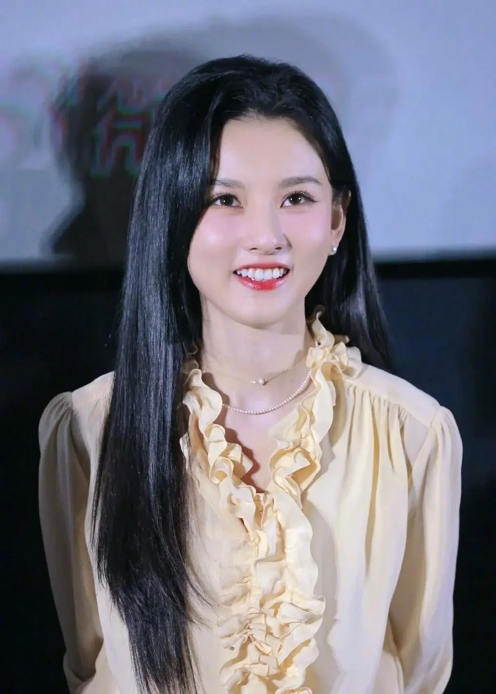 宋祖儿瘦了之后气质完全不一样了，有点不敢认了