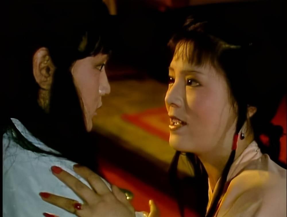 袭人真的成为了宝玉的姨娘了吗?很遗憾，始终没有。袭人是在宝玉结婚以后才离开的，