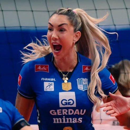 国际排坛动态巴西女排塔伊萨深入探讨了她在土耳其效力期间遭遇重伤后的心路历程，以及