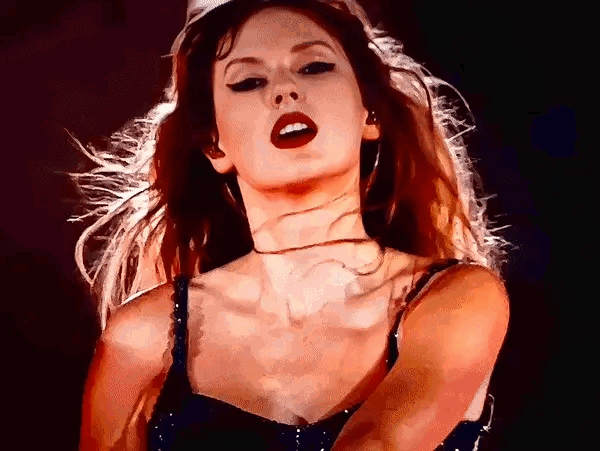 曝霉霉婚礼上唯一允许带手机的人taylena是真的