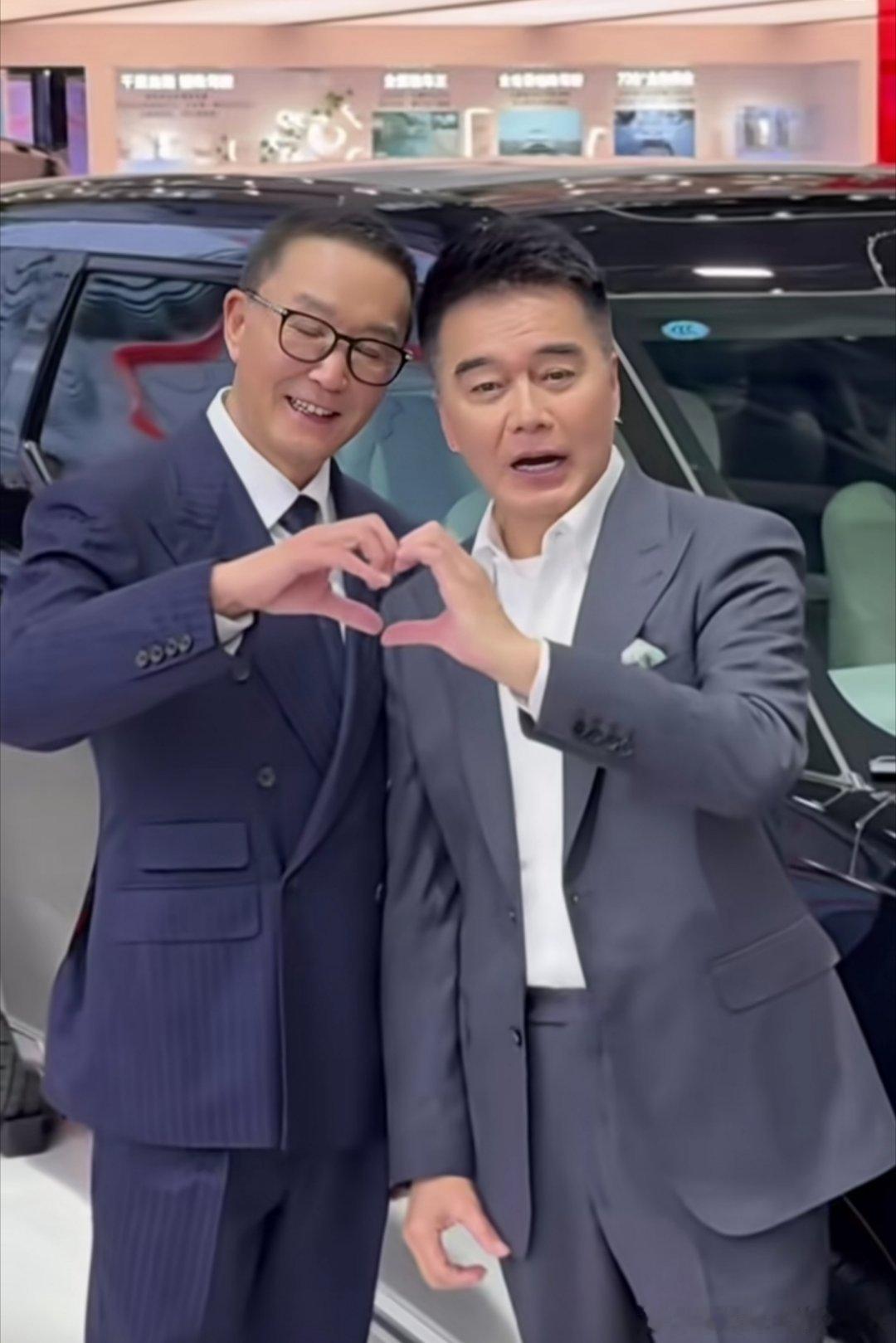 11月21日，“达康书记”和“祁厅长”现身广州车展。