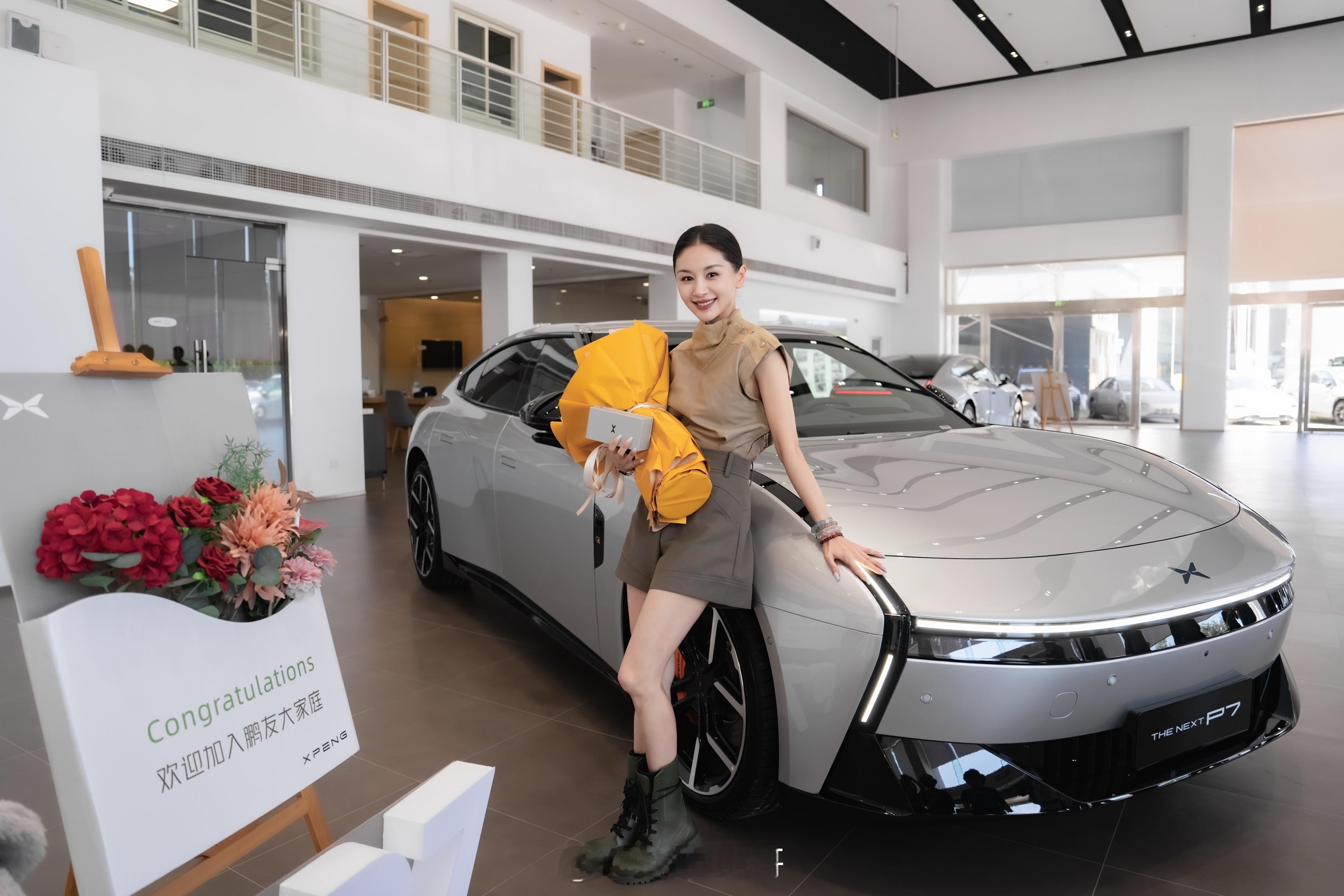 王子文也成为鹏友了，上市当晚就下订锁单的P7，比大师兄本人还早提到新车。小鹏的车