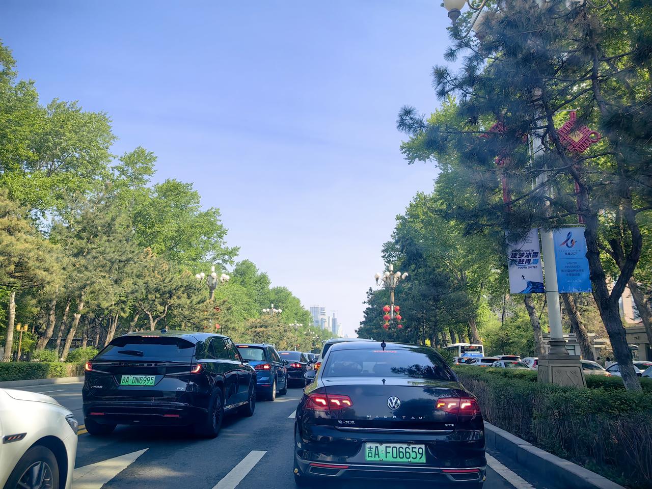 中国u17对卡塔尔，上半场1：0领先，8脚射门只由何斯凡进1球，万项，何斯凡失良