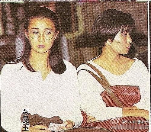 1985年5月，翁美玲离世的消息，震动了整个TVB。当晚张曼玉和乐易玲结伴来到灵