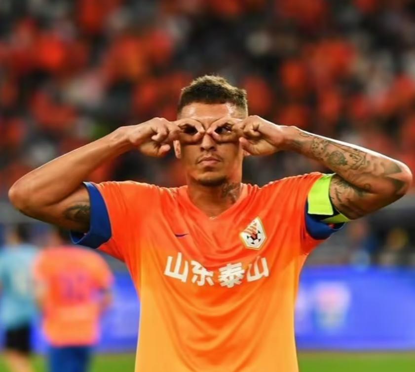 没想到，中超首轮，泰山旧将屡献“奇功”！中超首轮，泰山队坐镇主场，迎战升班马