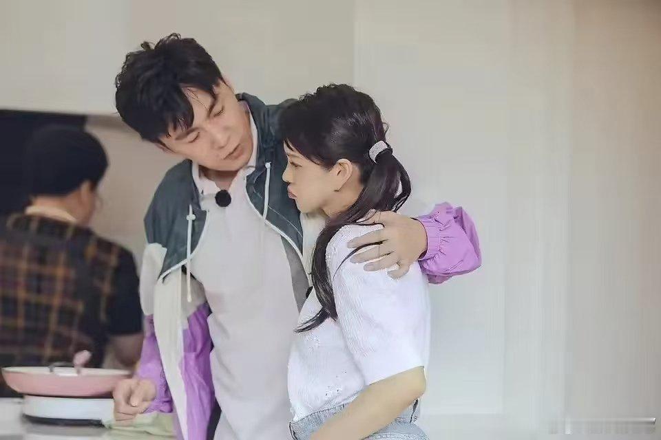 秦昊初见伊能静时已有女友伊能静初见秦昊时已有女友妻子的浪漫旅行初见伊能静，秦昊加