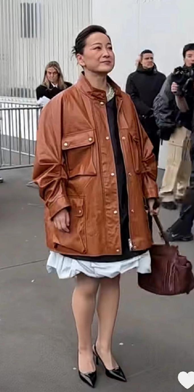 瘦了100斤反而“不可喜”了，贾玲这拼了命的折腾，难道是错了吗？不得不说，现在