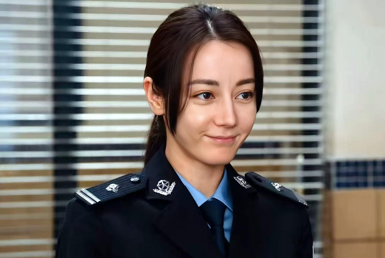 《利剑玫瑰》：一个细节可以看出老尹确实比邓妍更适合当打拐办主任！省厅政秘科科长