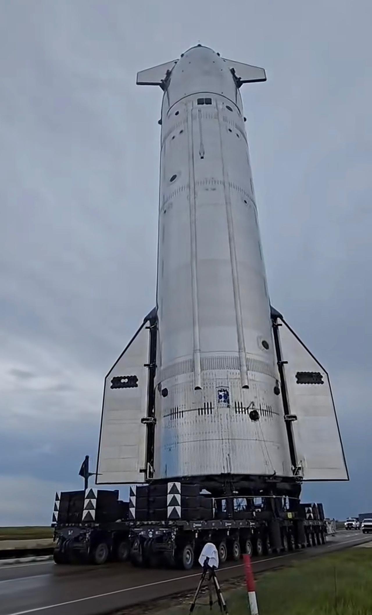 spacex星舰S37真是大。马斯克再次“亮剑”，他的spacex星舰S37，