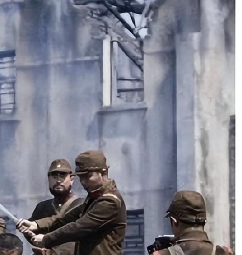 网上有个日本人问过一个挺尖锐的问题，如果日本入侵中国是不对的，那么汉人入侵满洲，