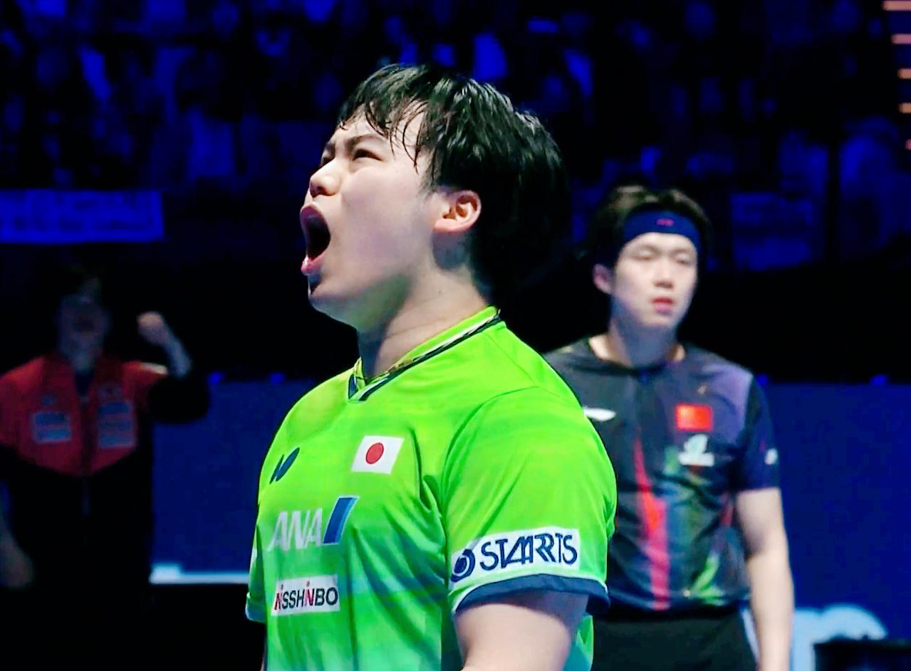 我去！松岛辉空太鸡贼了，他怀疑故意激怒王楚钦！前四局两人打的胶着，大比分两