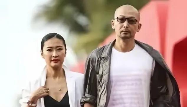 看了一下有关资料，管虎导演的电影《东极岛》作为2025年暑期档上映的战争题材影片