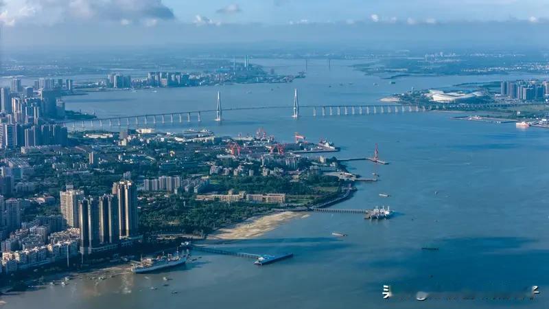 跳水“冠军摇篮”为何是湛江湛江被称为跳水“冠军摇篮”，真是实至名归！第十五届全