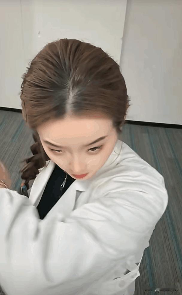 诊所最怕的，不是医生技术差，而是护士“手艺”太好。上次那个孩子，哭得撕心裂肺。