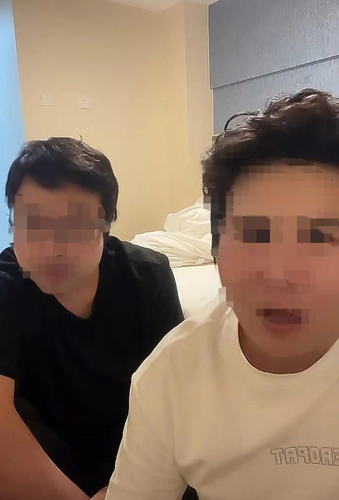时隔80多天后网吧大神大胡子和小胖终于露面直播了，他们也重点回答了网友关心的几个