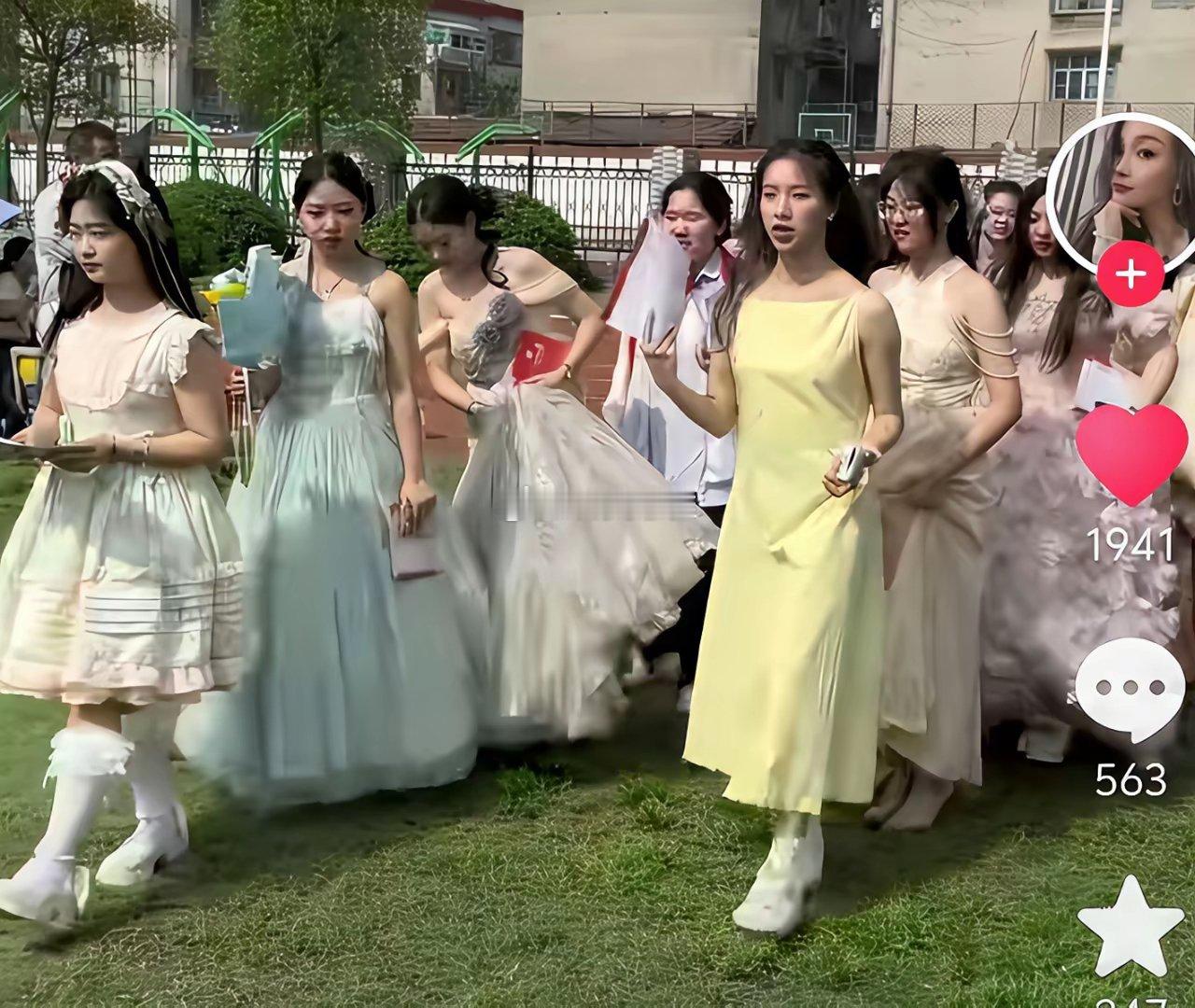 “穿得都这么好看，没一个弯腰捡瓶子”女生成人礼表里不一火了