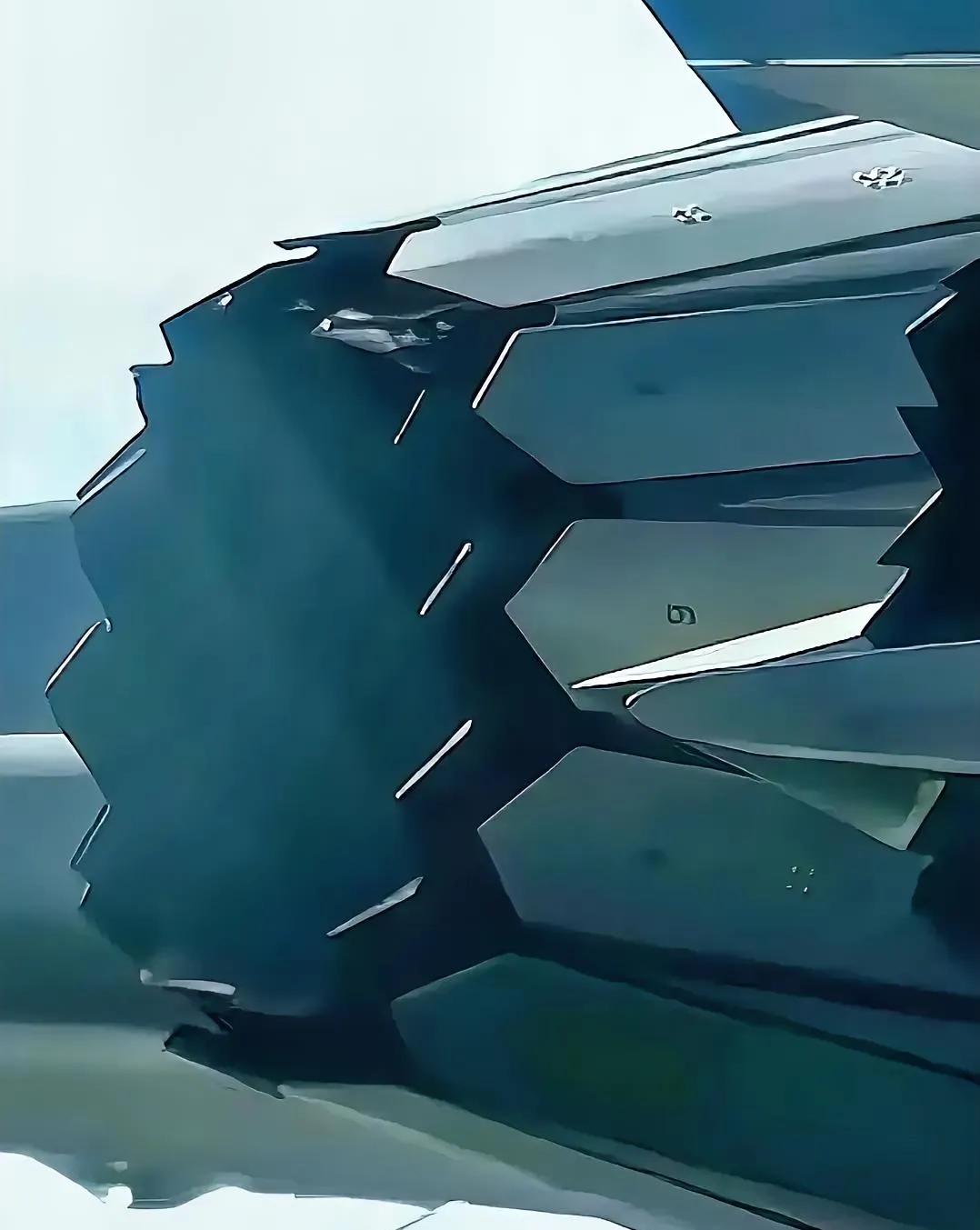 太科幻了!看到歼35发动机尾部的收敛片,有种看见高达的错觉!中国军工人的手艺是越