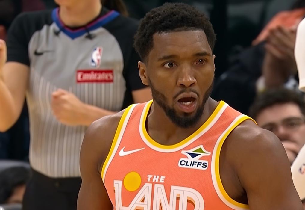 哈登米切尔联手轰下68分5篮板10助攻！这是他们两人联手以来单场得分最多的一场