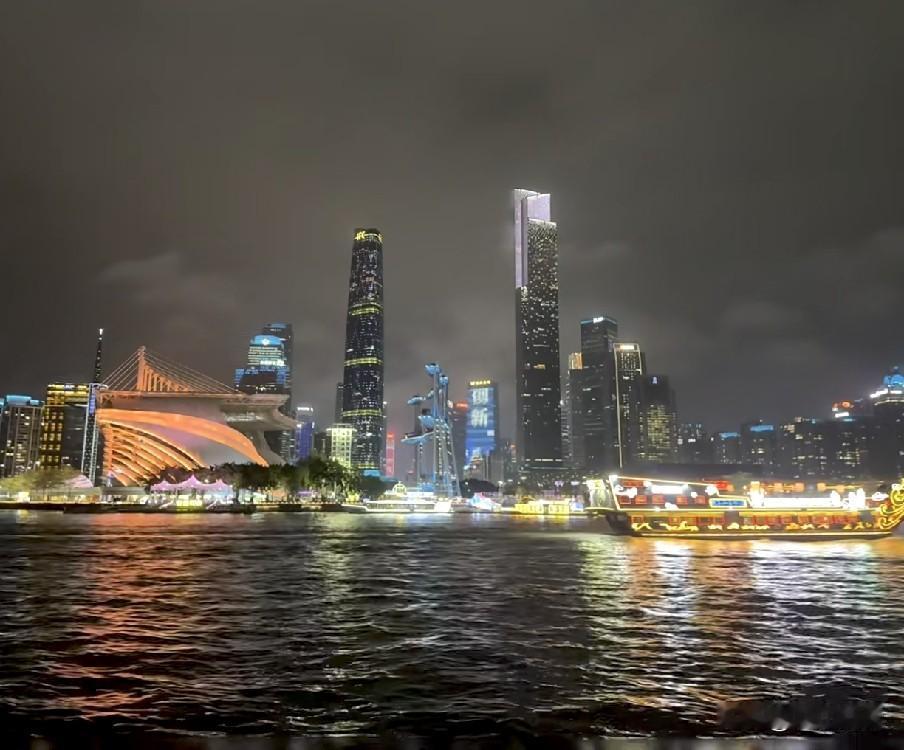 告诉大家一个消息：广东、北京出现了3大怪象，正在蔓延，需深思北京、广东作为