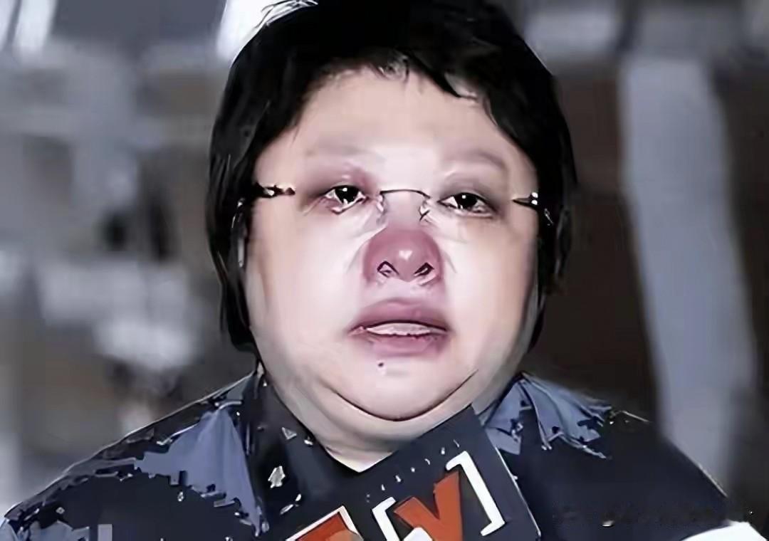 我也是很奇怪的，网上为什么没有人为韩红发声呢？按道理来说，韩红做了那么多年的