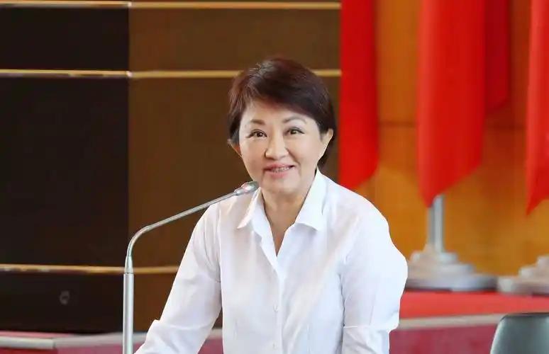 140亿美元军售被紧急暂停！卢秀燕却直接给民进党指了条明路！5月21日，美国