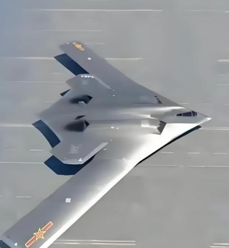 王炸级消息！外媒披露，中国研制的新一代远程战略轰炸机H-20，已进入地面滑跑测