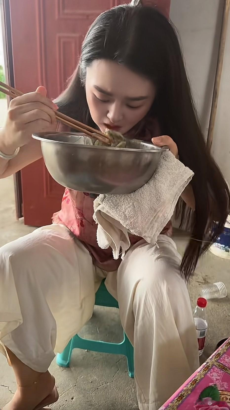 这饭量一般人养不起[捂脸哭]