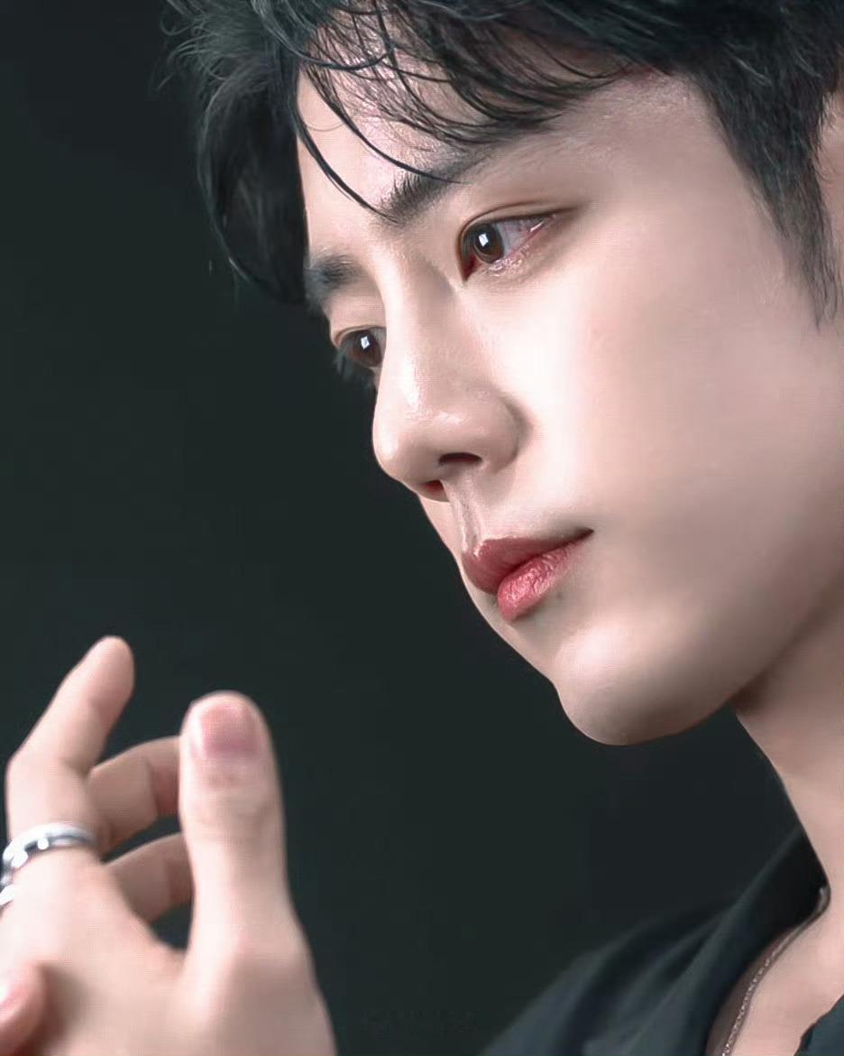 取景框一框肖战◎肖战侧颜绝鲨！