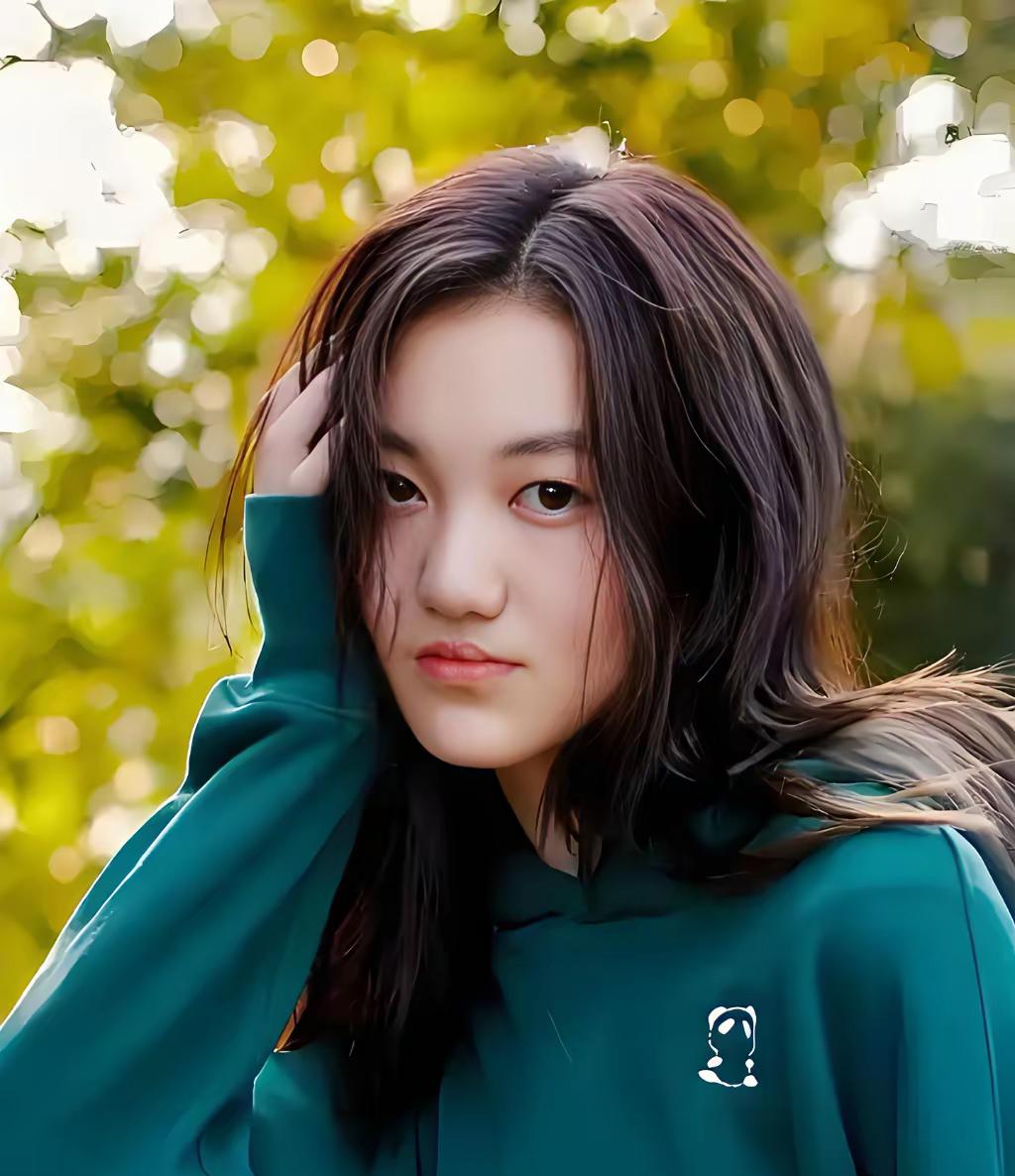 李嫣为父亲李亚鹏发声：“我欠父亲太多，不是他欠我的，从出生那天起，他就把全部的父