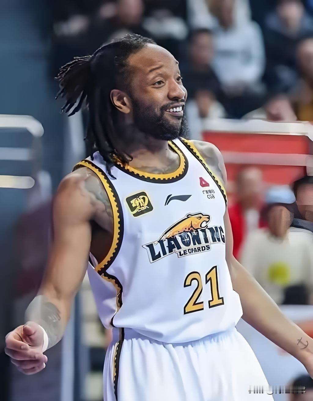 赵继伟失准！辽宁83：87不敌深圳，看看球员数据，谁尽力了？！01、威尔斯，