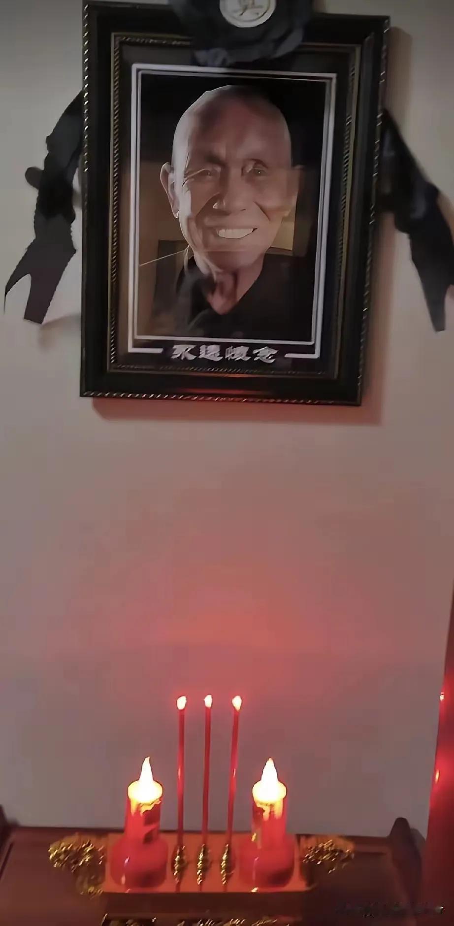 大快人心！邻居占着楼道堆鞋架杂物，物业上门说了八百遍都没用，这下可算碰到硬茬了！