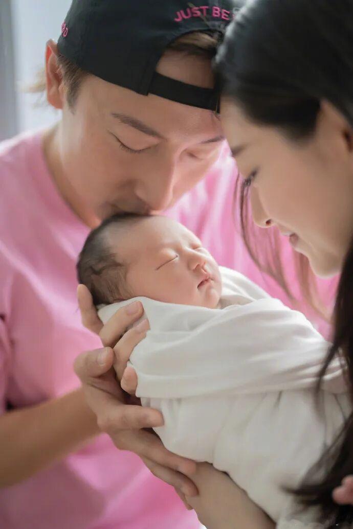 45岁方力申二胎计划曝光:偏爱女儿却因家族传统想生儿子,希望延续姓氏