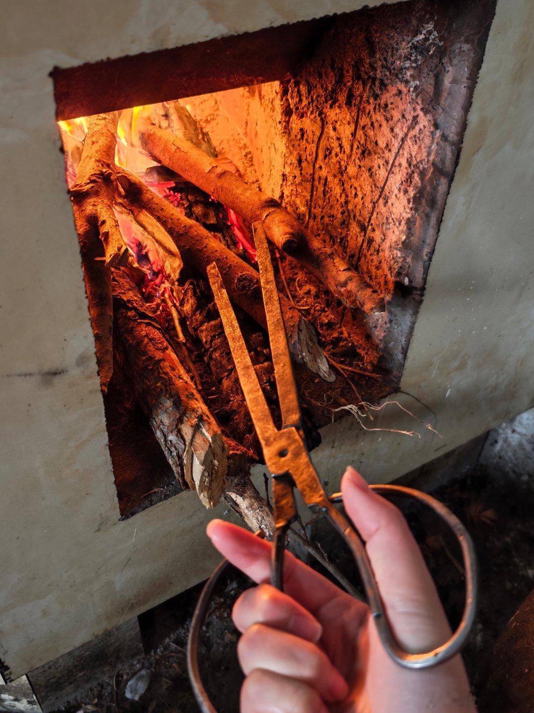 全世界为什么只有中国人吃炒菜家里每天都得炒菜，而我每天都得烧火已经是烧火老手了