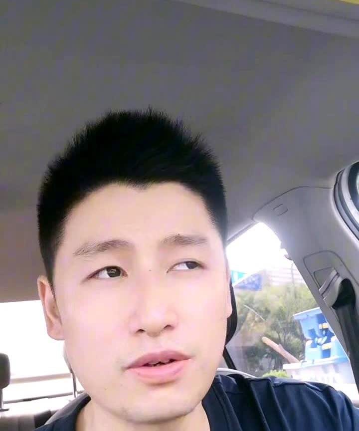网约车即将全面进入付费跑车时代。师兄们，免费跑车的时代即将成为历史。