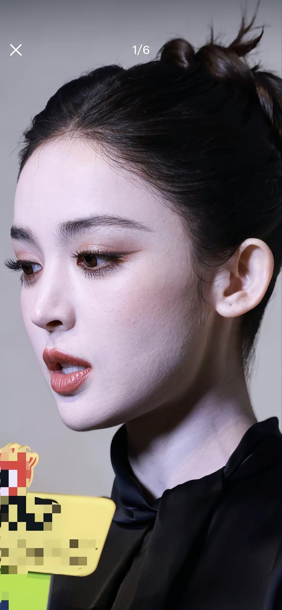 女星脸上的粉都快半斤了