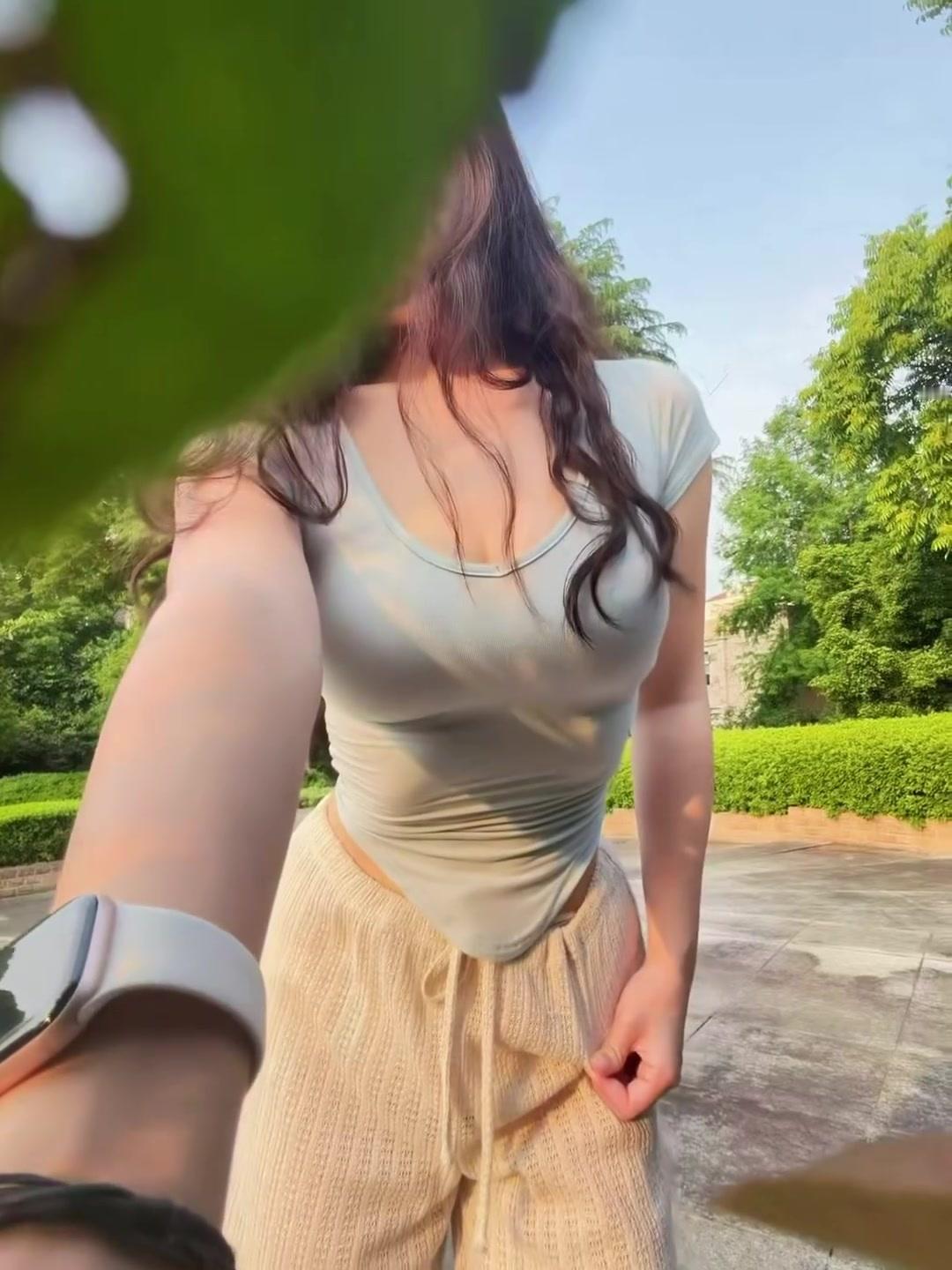 他们都说我有点意思可我觉得不止一点​​​​​​