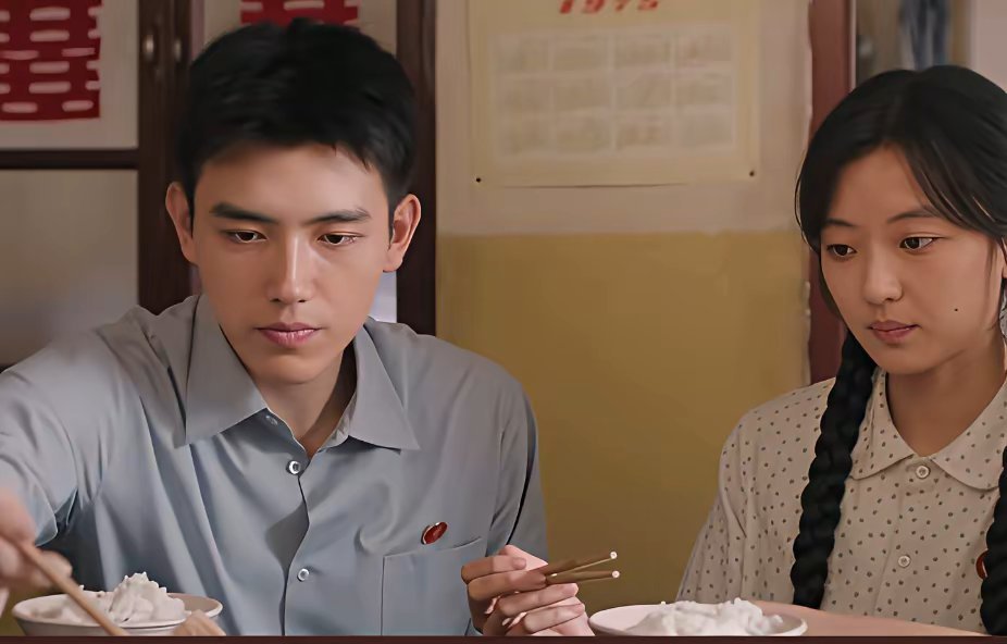 看了几集《纯真年代的爱情》有几点看法不吐不快首先就是女主孙千，演技一般，台词更不