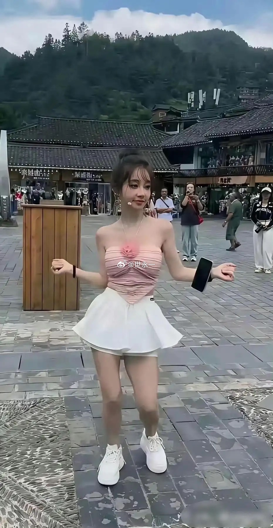 我真不行了，她是怎么成为明星的