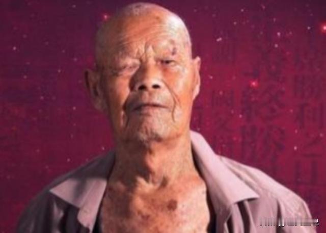 1956年，35岁农民咳嗽10年，竟拒绝就医，一天，他突然用力咳嗽，“哇”的一声