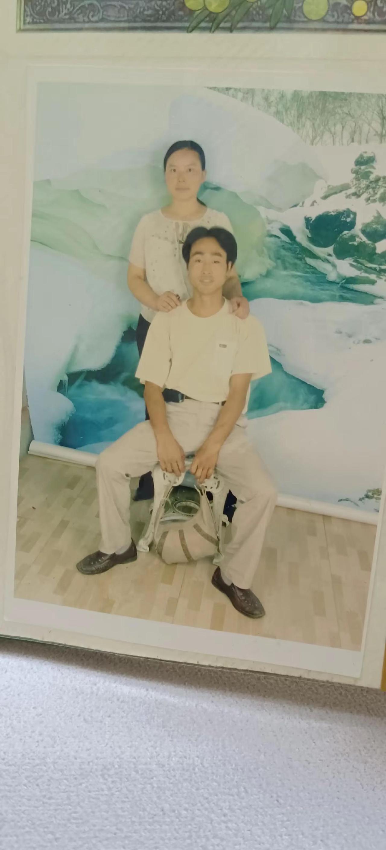 三十前的帅哥美女与三十年后的老头子和老妈妈有什么区别