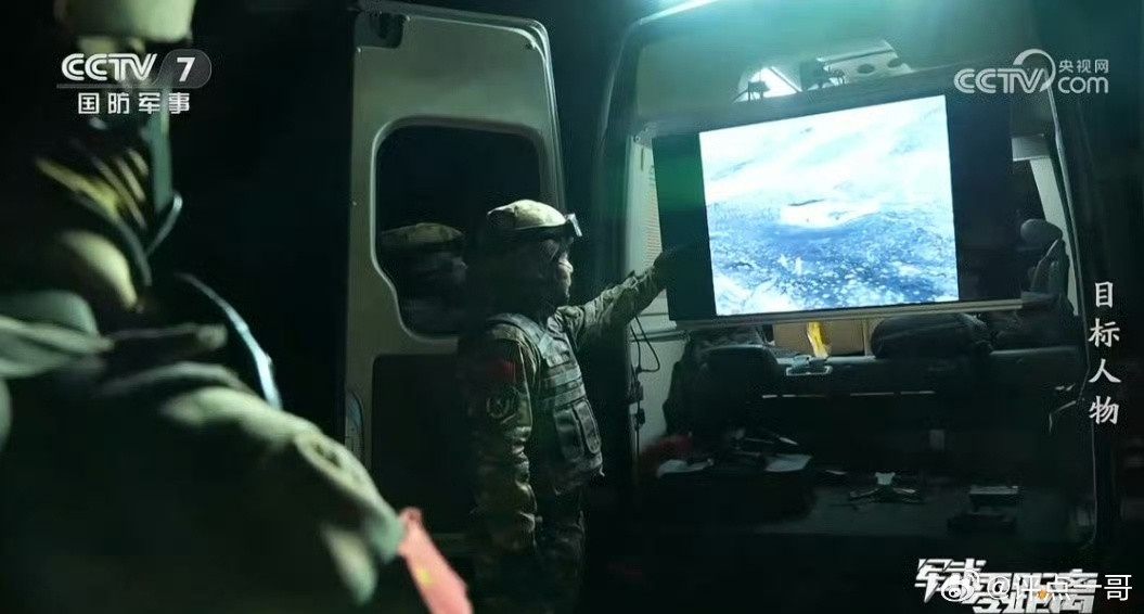 近日，央视《军武零距离》披露解放军特战部队“斩首”行动实战演练画面。无人机监控定
