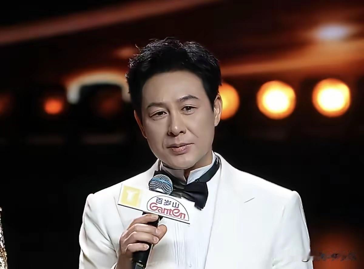 张松文的获奖感言，我是中国演员张颂文，我今天晚上看见高叶来了，我就觉得可能我有希
